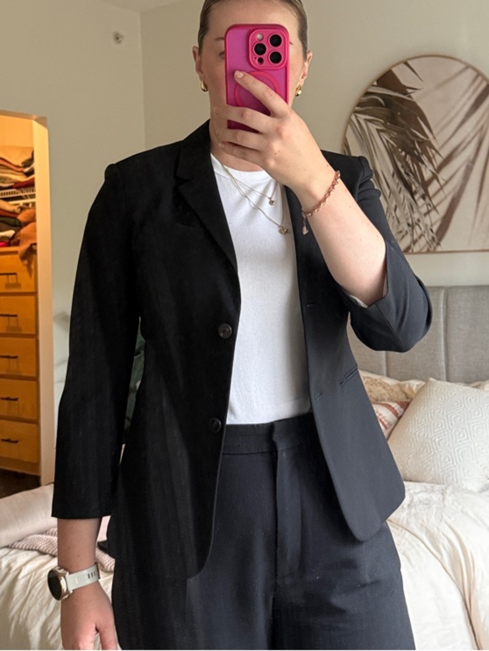 Aritzia Babaton Black Blazer Size 10 only worn once!